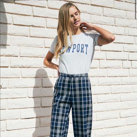 Brandy Melville Newport shirt - Picture 2 of 3